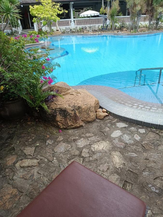 Ban Nam Mao Resort Na Chom Thian Exterior photo