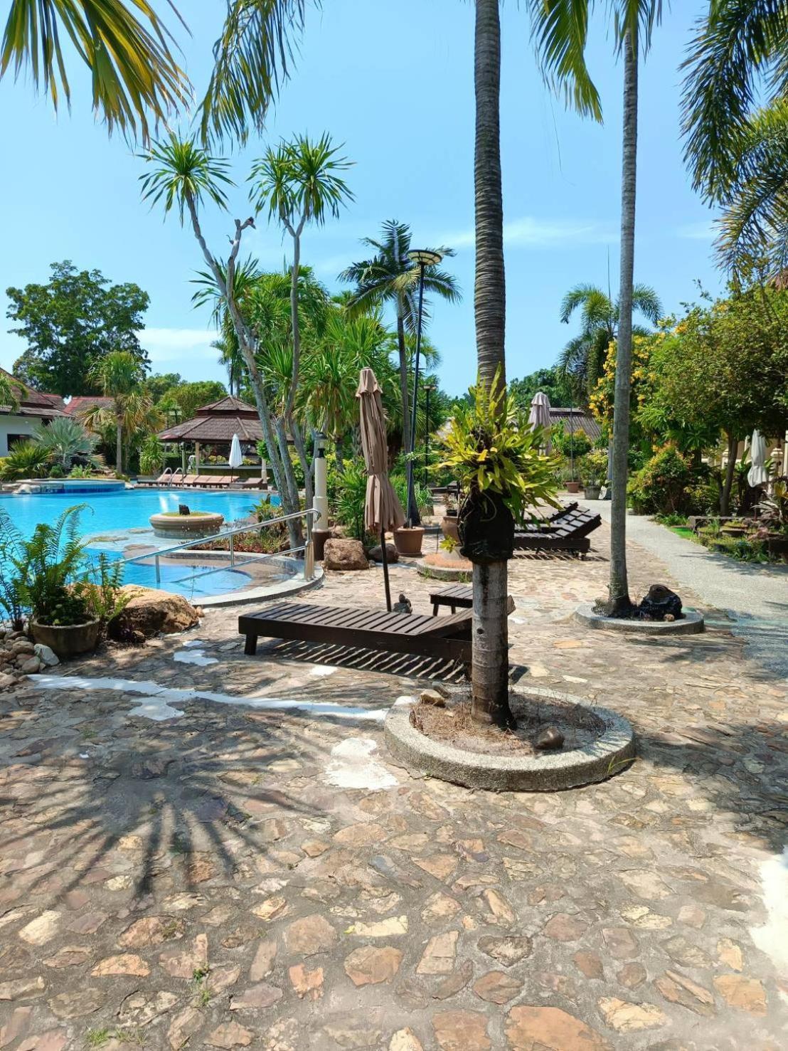 Ban Nam Mao Resort Na Chom Thian Exterior photo