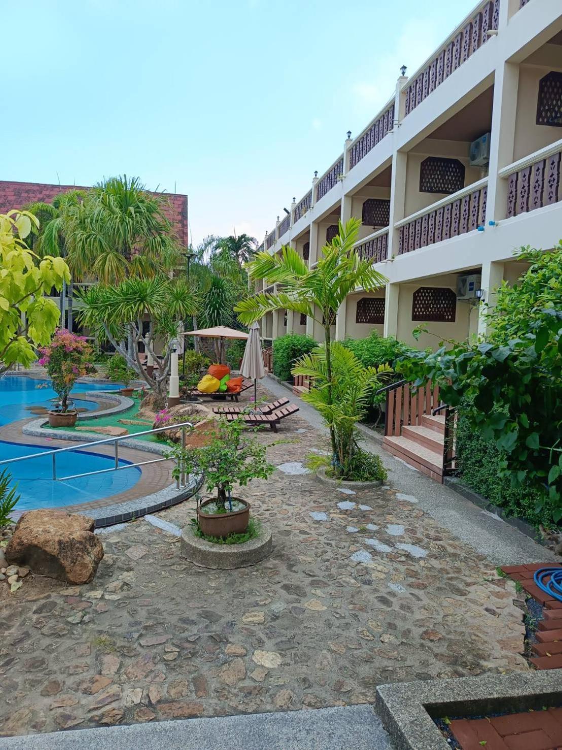 Ban Nam Mao Resort Na Chom Thian Exterior photo